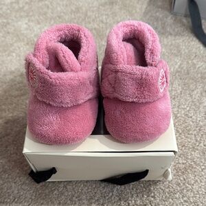 UGG infant bixbee baby shoe/crib shoe - size 0/1